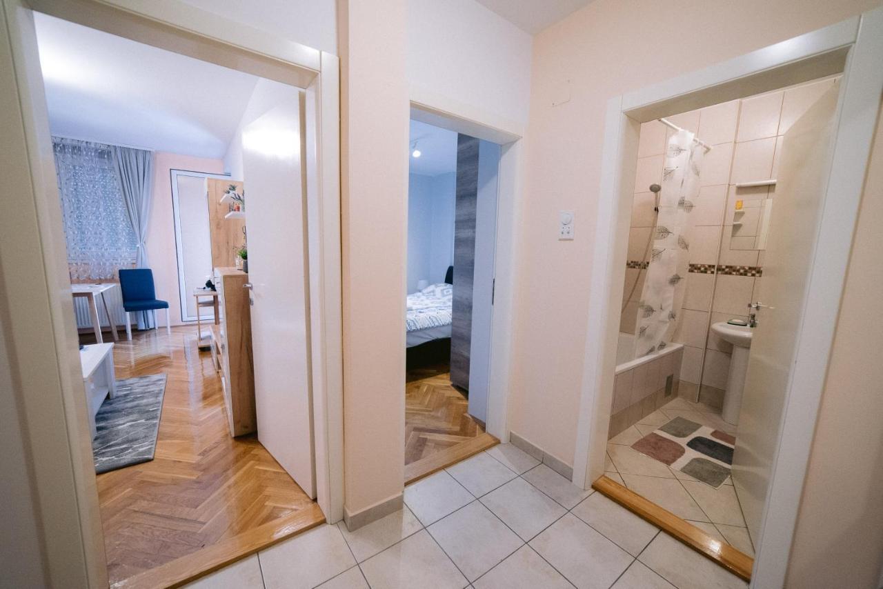 Apartment Lipa โนวีซาด ภายนอก รูปภาพ