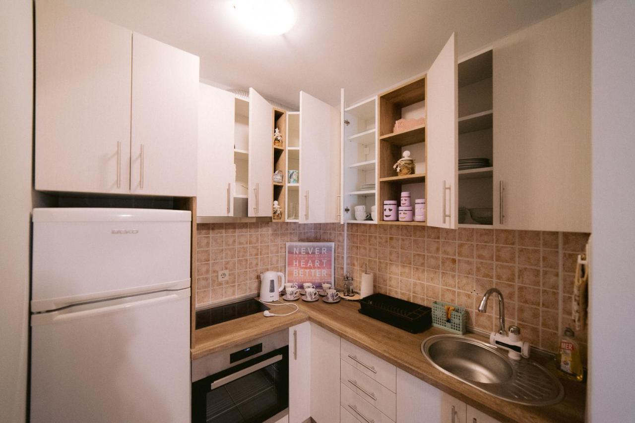 Apartment Lipa โนวีซาด ภายนอก รูปภาพ