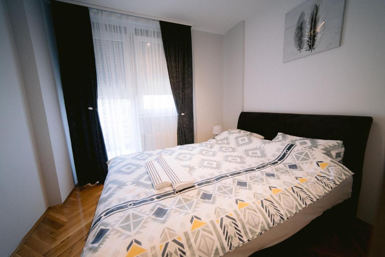 Apartment Lipa โนวีซาด ภายนอก รูปภาพ